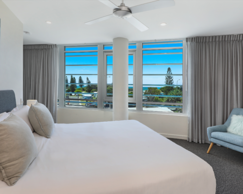 coolum-beach-3-bedroom-ocean-deluxe-RM-4217-1