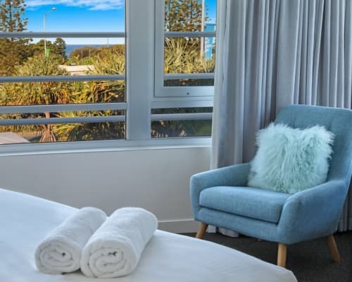 coolum-beach-accommodation-deluxe-seaview (4)
